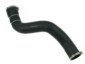 SUZUKI 13685-67J00-000 - MANGUITO SALIDA INTERCOOLER