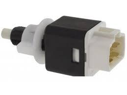 SANTANA 37740-75H21 - C/ INTERRUPT.LUZ FRENO