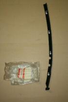 SANTANA 83661-60B01 - CARRIL CRISTAL PTA. L/D