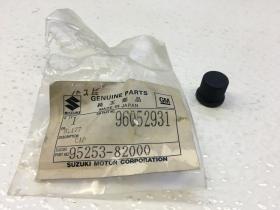 SANTANA 95253-82000 - TAPON VALVULA