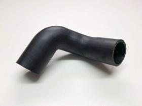 JEEP 4891699AE - MANGUERA SALIDA INTERENFRIADOR