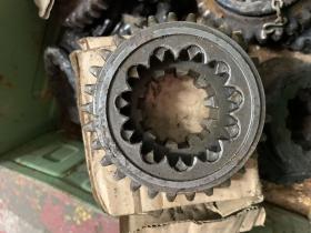 LAND ROVER 501617 - PIÑON 1ª BALADER (29D