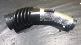 SUZUKI 13881-67J10-000 - TUBO SALIDA FILTRO DE AIRE
